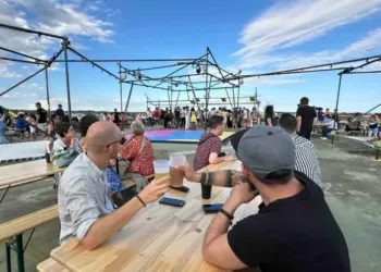 Ambiance 100% pop et fun pour l’inauguration du “Panorama” le rooftop de l’été à Montpellier