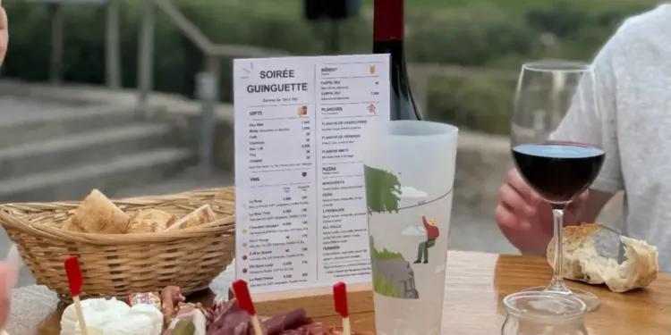 Le Parc De Loisirs Des Rochers De Maguelone Lance Ses Soirees Guinguette De Haute Voltige