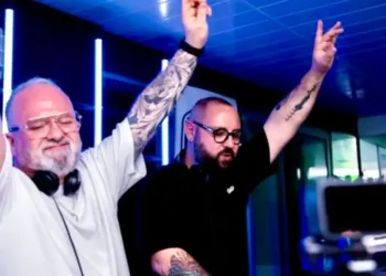Les Dj’s Bartok et Canadas aux platines du Pz City Club