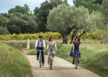 Musette et bicyclette : participez à une balade vélo vintage en vallée de l’Hérault
