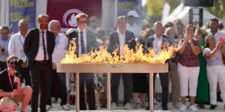 Montpellier Rallume La Flamme Paralympique