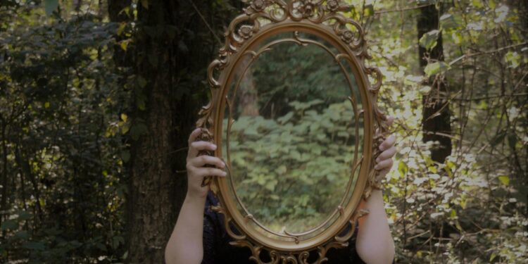 Les Briscarts invitent à la réflexion avec "Miroir", leur 35e Parcours d'Ateliers d'Artistes