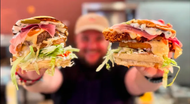 Big Bahut, le super food truck devenu restaurant à succès