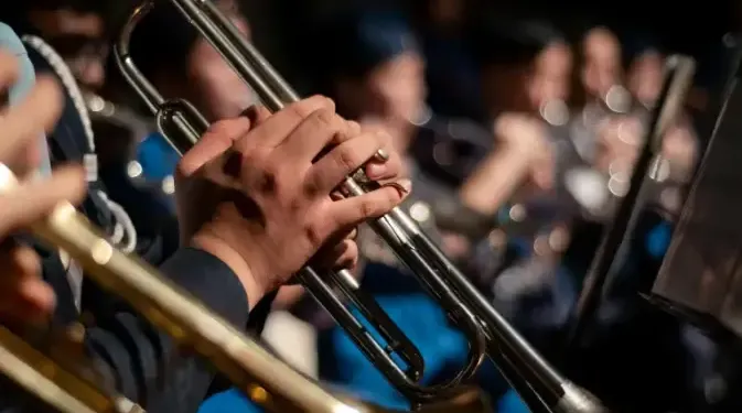 Oubliez les concerts classiques, la musique ancienne débarque 