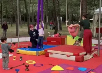 Saperlipopette : le festival qui fait pétiller les yeux des enfants (et des grands !)