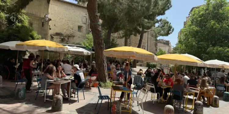 Ambiance petit Montmartre ce samedi place Saint Roch à Montpellier