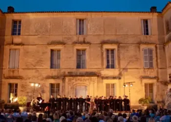 Magie des cuivres et nuit étoilée à Flaugergues