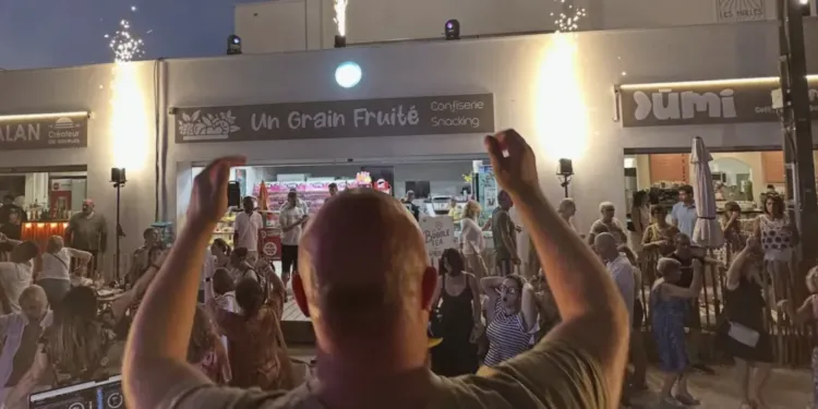 Grosse Soiree De Fiesta Pour Linauguration Des Halles Rivages A Frontignan