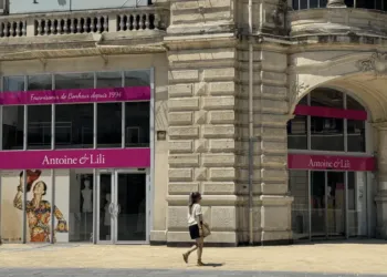 La boutique Antoine et Lili débarque place de la Comédie