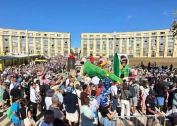 Montpellier : Le Tour de France et sa caravane rassemblent les foules
