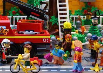 Voyage créatif et ludique : Les LEGO® envahissent Pierresvives