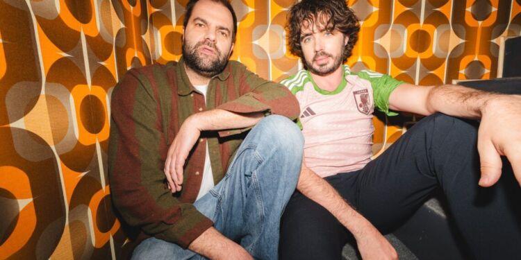 Éric & Quentin à la Halle Tropisme : un regard décalé sur la parentalité