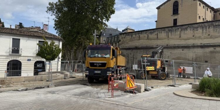 Un chantier place d’Aviler pour le retour de la ligne 6 au Peyrou