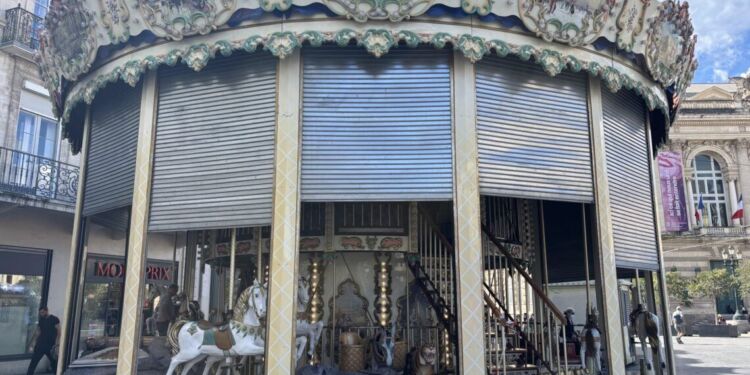 Une nouvelle place pour le carrousel de la Comédie