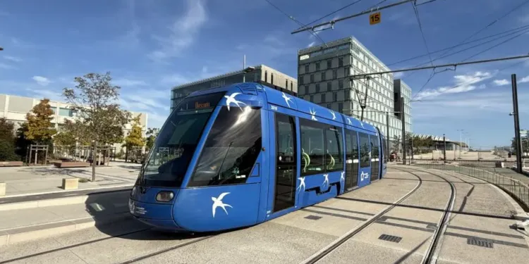 J 17 Le Tramway De Montpellier Arrive Enfin A La Gare Sud De France