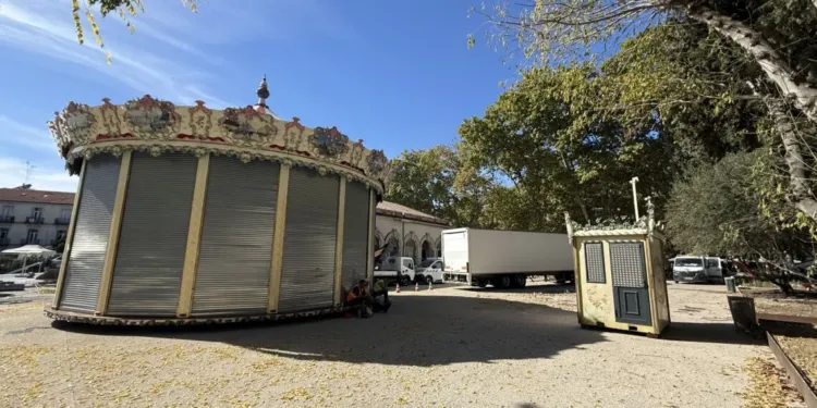 Le Carrousel De La Comedie Prend Ses Nouveaux Quartiers Sur Lesplanade