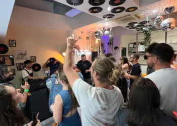 Montpellier Un Clubbing De Jour Sinvite Dans Un Salon De The