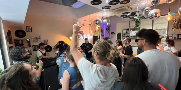 Montpellier Un Clubbing De Jour Sinvite Dans Un Salon De The