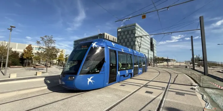 Une Journee De Fete Pour Linauguration De Lextension De La Ligne 1 Du Tramway