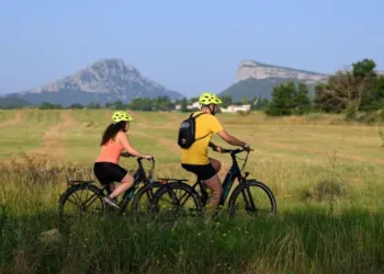 Velo Vin Et Copains Le Grand Pic Saint Loup Lance La Randonnee Qui Rassemble
