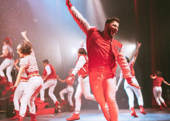 Plongez dans la Folie du Cabaret Circus au Pasino
