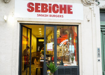 Né d’une bande de potes et porté par une vraie envie de bien faire, les 2 influenceurs de Que du Bon viennent secouer la scène burger montpelliéraine.