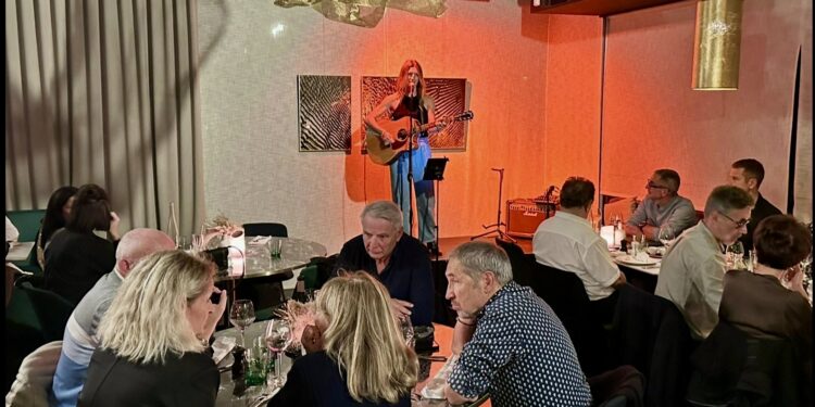 Quand le restaurant Lattara se transforme en club pour une soirée "Old School" 