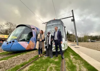 Montpellier 30 000 Voyageurs Pour Le Premier Jour De La Ligne 5 Du Tram