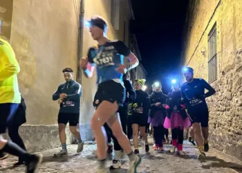 Montpellier Une Visite Historique Au Pas De Course Pour 6000 Traileurs