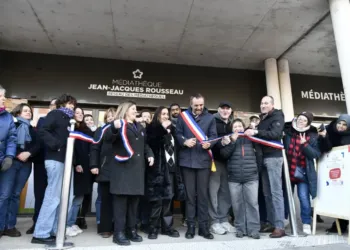 Quartier Mosson Une Mediatheque Temporaire Jean Jacques Rousseau