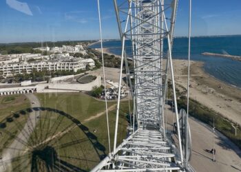 La Grande Motte : Elle nous fait tourner la grande roue