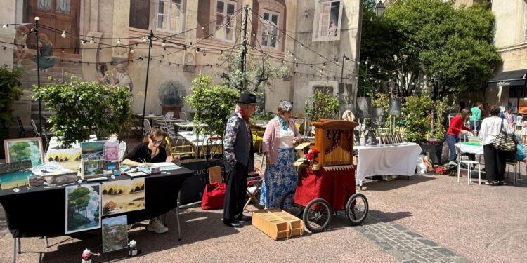 Un air de Montmartre va souffler sur la place Saint-Roch 
