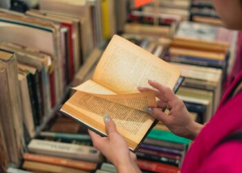 Montpellier : 13 000 livres et CD à prix cassé (0,50 € l'unité) !