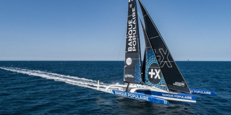 La Banque Populaire du Sud crée l'événement à Port-Camargue avec l'arrivée du Maxi Trimaran XI