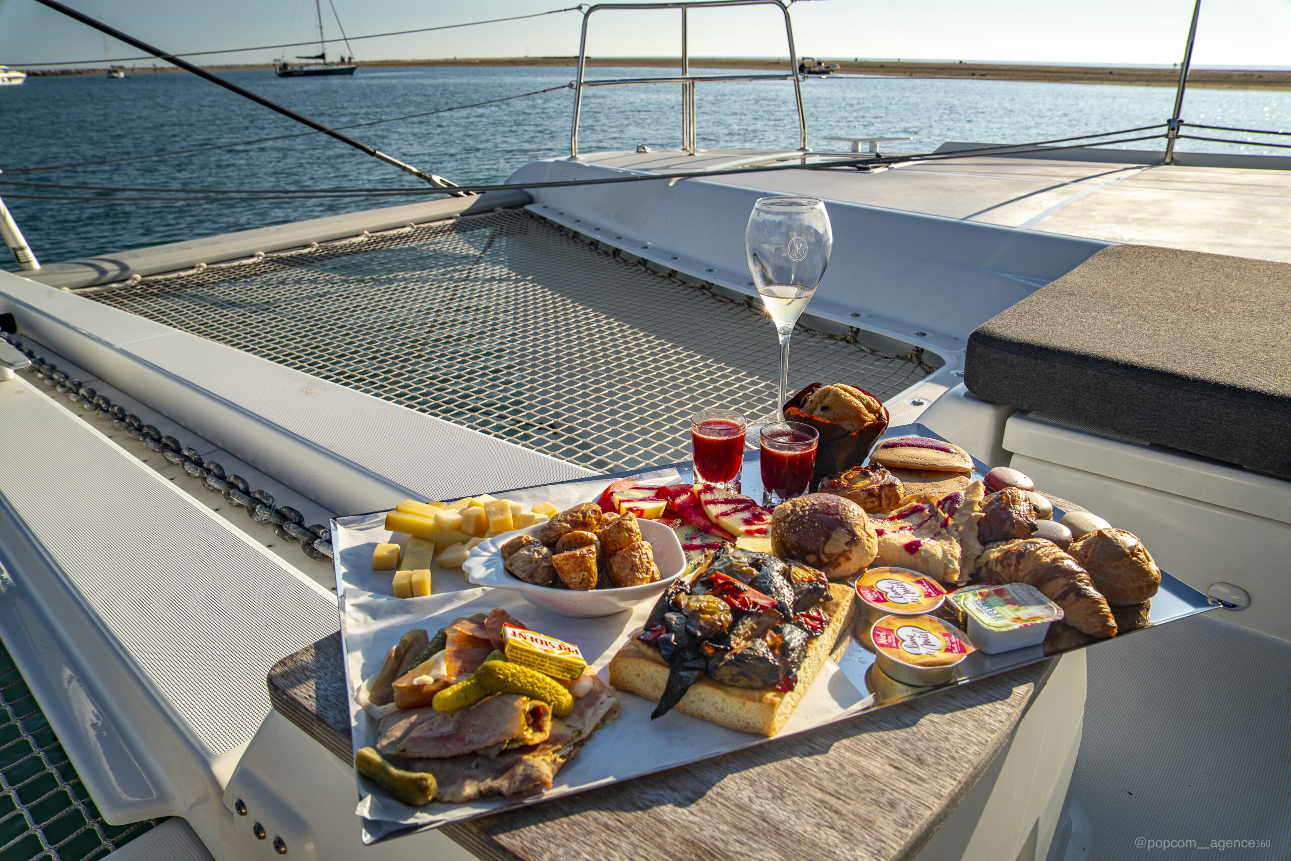 Catamaran Lucile : 40 ans d’émotions et de gastronomie à La Grande-Motte