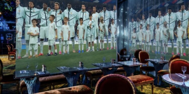 Restau "Under the Sea" : Le Mondial sur des écrans géants immersifs