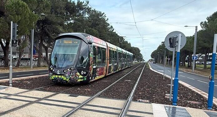 Soleil, sable et tram : la ligne 3 passe à l’heure d’été pour vos dimanches à la mer