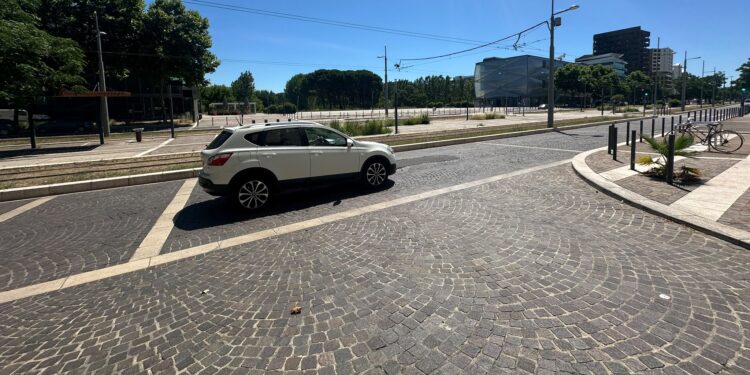 A Port Marianne, le goudron va remplacer les pavés de l'avenue Raymond-Dugrand