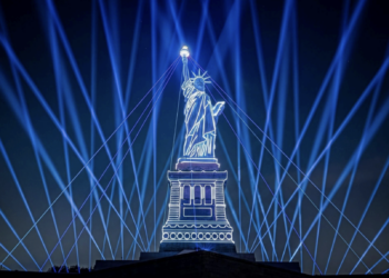 De New York à l'Hérault : Le directeur artistique du futur Château de Lumières de Castries illumine la Statue de la Liberté