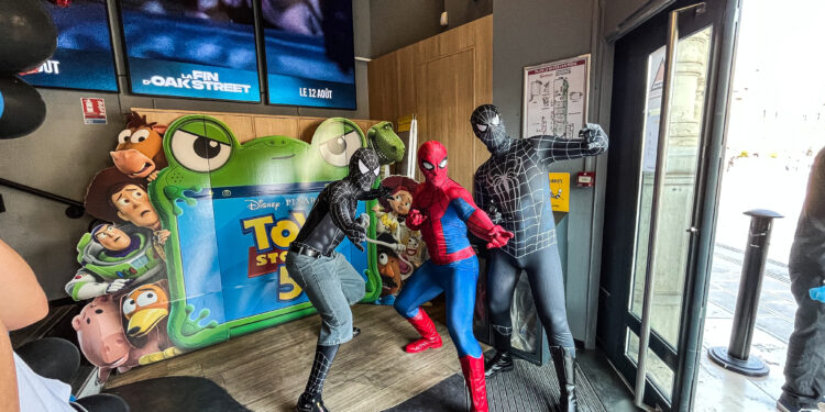 Spider-Man débarque à Montpellier : Ambiance survoltée et selfies au Pathé Comédie