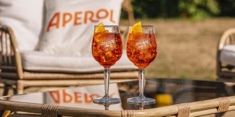 Aperol Pop-Up : Le Spritz s'installe à La Voile Bleue pour une soirée d'été