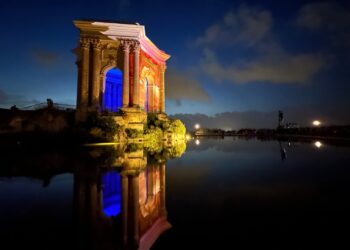 14 Juillet : les célébrations ont démarré en beauté à Montpellier avec une retraite aux flambeaux populaire et un show son & lumière au Peyrou