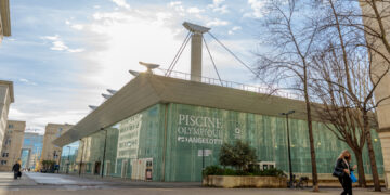 Parcours gonflables, DJ set et coulisses : la Piscine Angelotti célèbre ses 30 ans