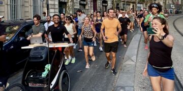Montpellier : 90 personnes qui courent avec un dj qui mixe en live