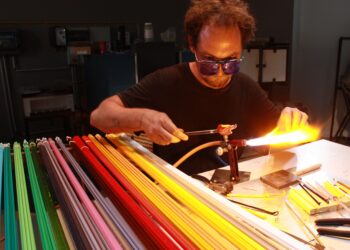 Biennale du Verre en Grand Pic Saint-Loup : la flamme des verriers brille à Claret