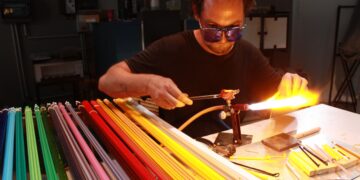 Biennale du Verre en Grand Pic Saint-Loup : la flamme des verriers brille à Claret