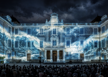 Le Château de Castries s’illumine : une expérience immersive à découvrir pour la Toussaint