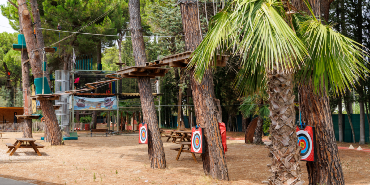 Paintball, accrobranche, tir à l'arc... Le bon plan vacances des 12-17 ans pour 5 € tout compris
